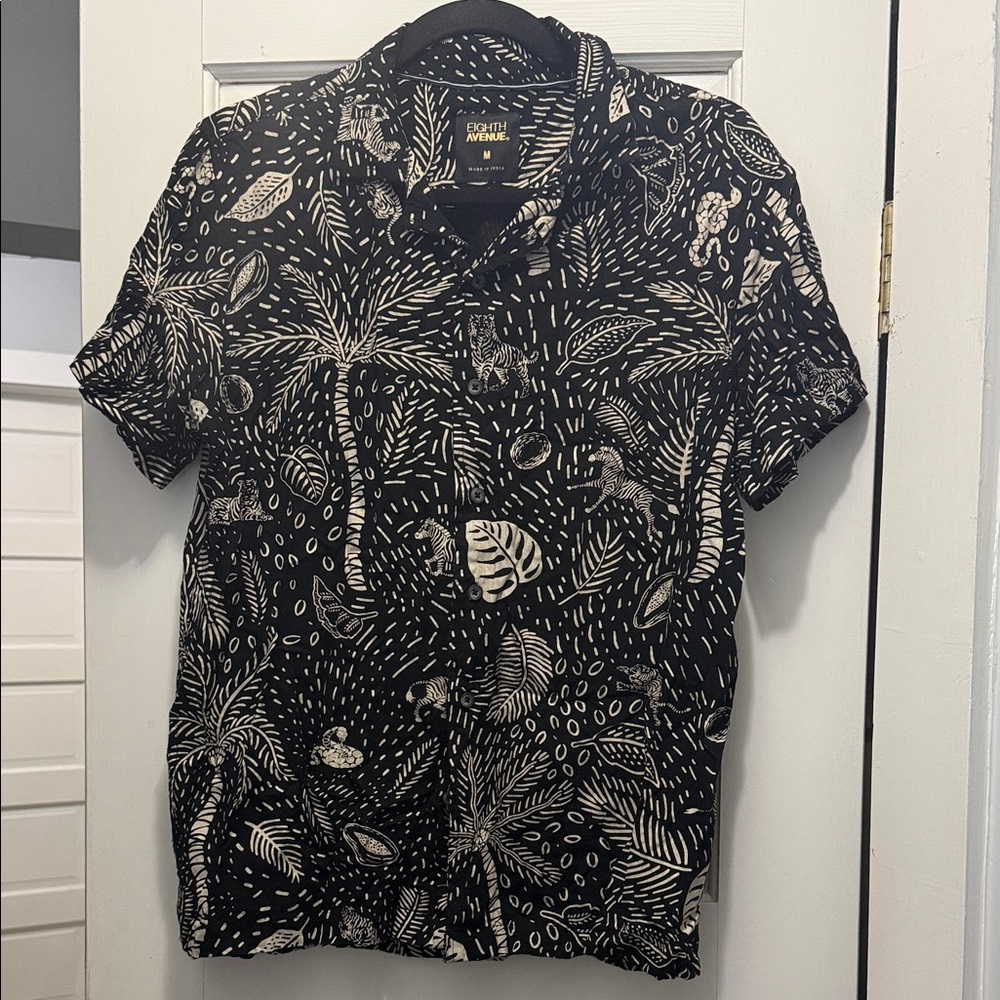Black and White Patterned Men’s Shirt